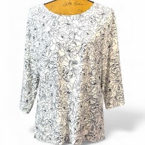 Emily Daniels floral black & white textured top Women’s size medium | aj